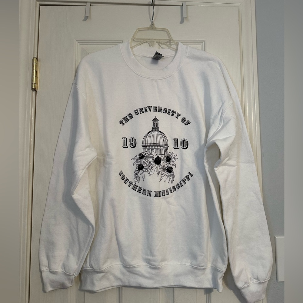 Gildan White University of Southern Mississippi Crewneck Sweater